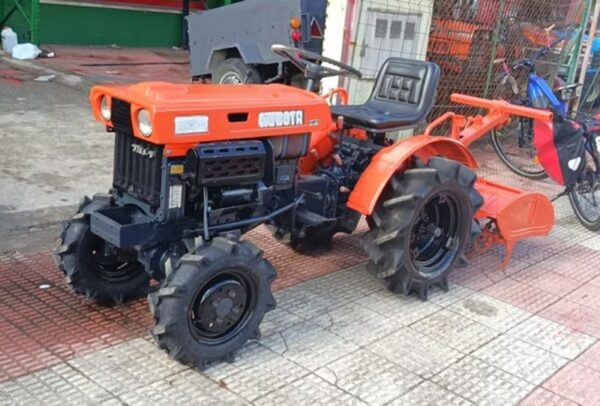 KUBOTA B 5000. 4x4. Con rotavator. Portes GRATIS.