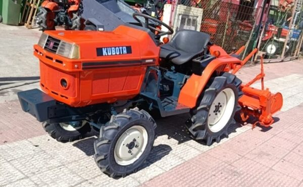 KUBOTA_B15.. Kubota B 15. 3C. 4x4. Con Rotavator. Portes GRATIS.
